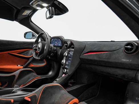 Used 2021 McLaren 765LT RWD image 61