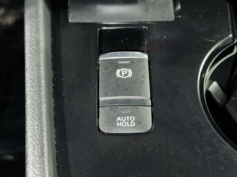 Certified 2023 Nissan Rogue SV image 37