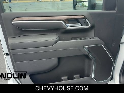 New 2026 Chevrolet Silverado 3500 LT w/ Convenience Package AWD/4WD image 12