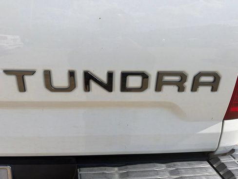 Used 2018 Toyota Tundra SR5 w/ SR5 Upgrade Package RWD image 7