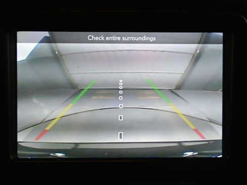 Used 2018 Jeep Renegade Latitude w/ Cold Weather Group image 20