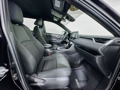 Used 2022 Toyota RAV4 SE AWD/4WD image 28