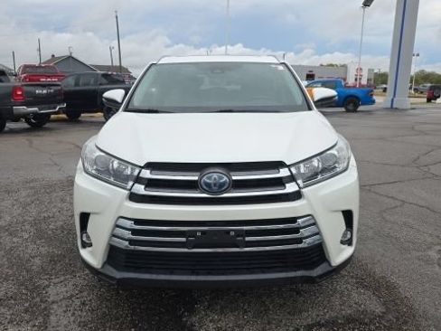 Used 2019 Toyota Highlander Limited w/ Protection Package #3 AWD/4WD image 8