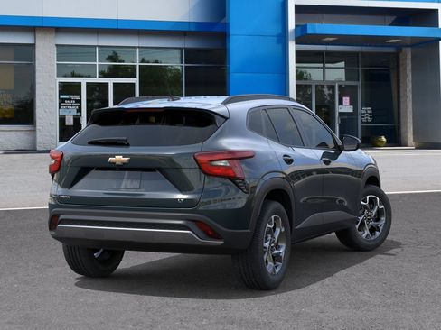 New 2026 Chevrolet Trax LT w/ LT Convenience Package FWD image 28