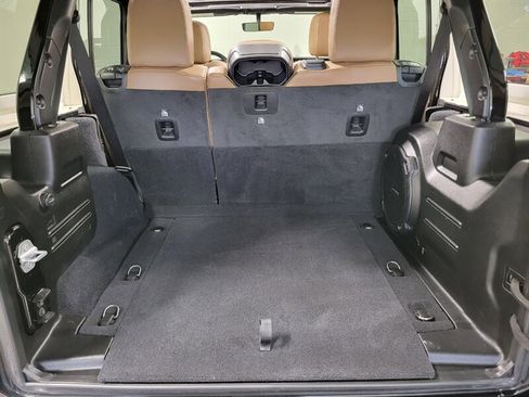Used 2021 Jeep Wrangler Unlimited Sahara AWD/4WD image 80