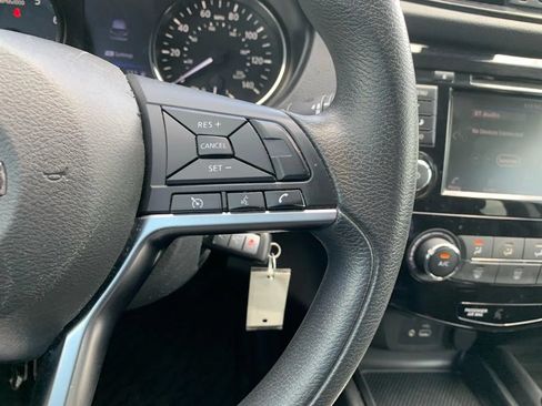 Used 2020 Nissan Rogue Sport S FWD image 14