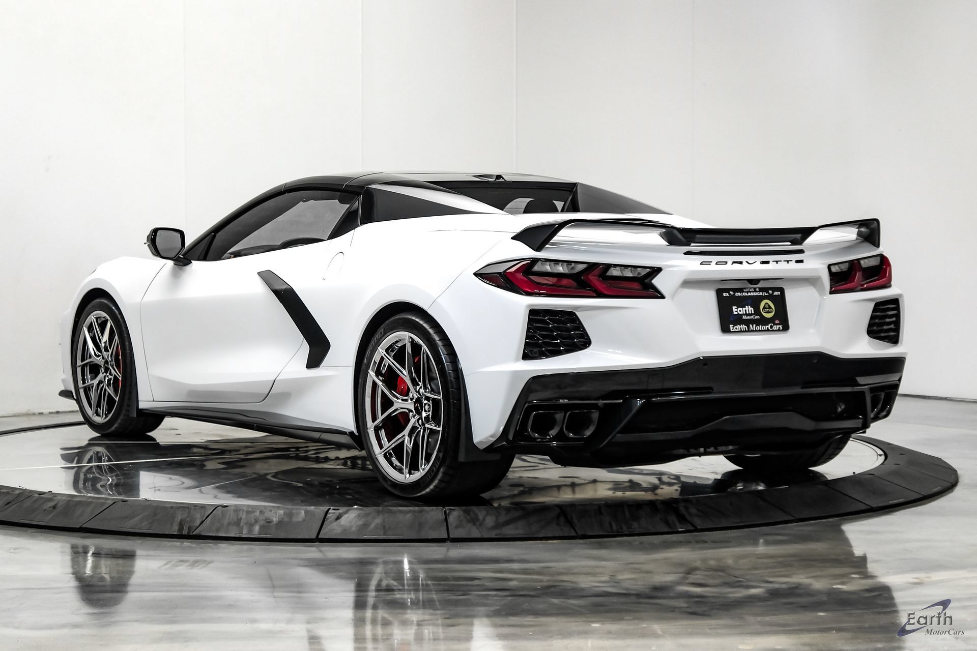 Used 2024 Chevrolet Corvette Stingray Premium Conv w/ Z51 Performance Package RWD image 13
