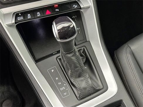 Used 2022 Audi Q3 2.0T Premium image 15