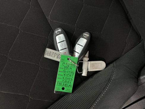 Used 2019 Nissan Kicks S FWD image 28