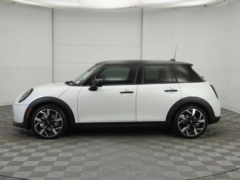 Used 2026 MINI Cooper 4-Door Hardtop FWD image 12