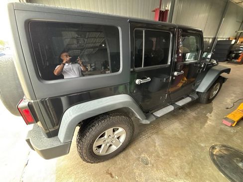 Used 2015 Jeep Wrangler Unlimited Sport w/ Quick Order Package 24S AWD/4WD image 15