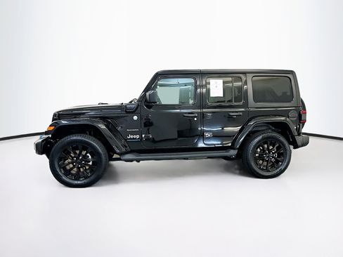 Used 2023 Jeep Wrangler Unlimited Sahara w/ Cold Weather Group AWD/4WD image 4