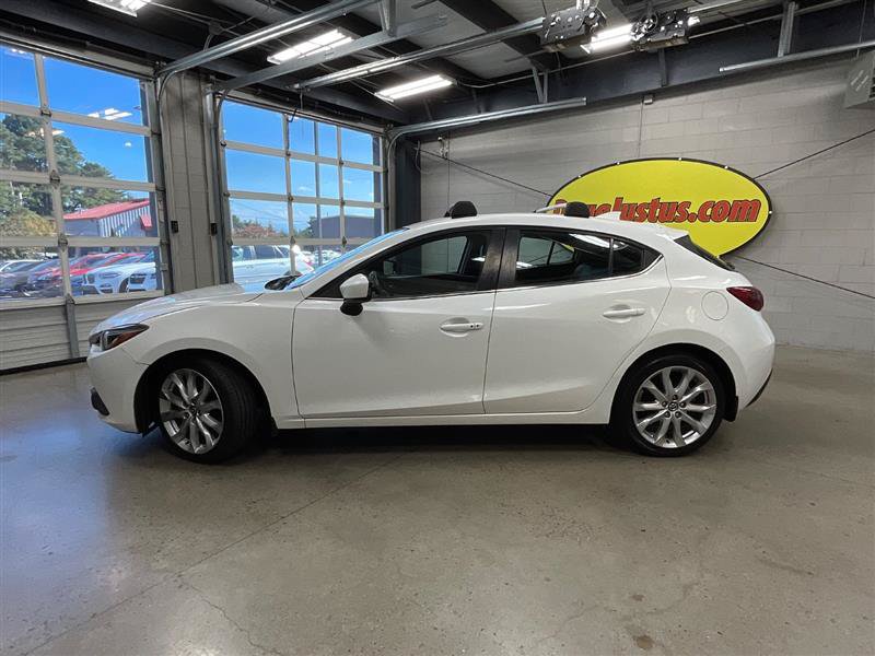 Used 2016 MAZDA MAZDA3 s Grand Touring w/ Technology Package FWD image 2
