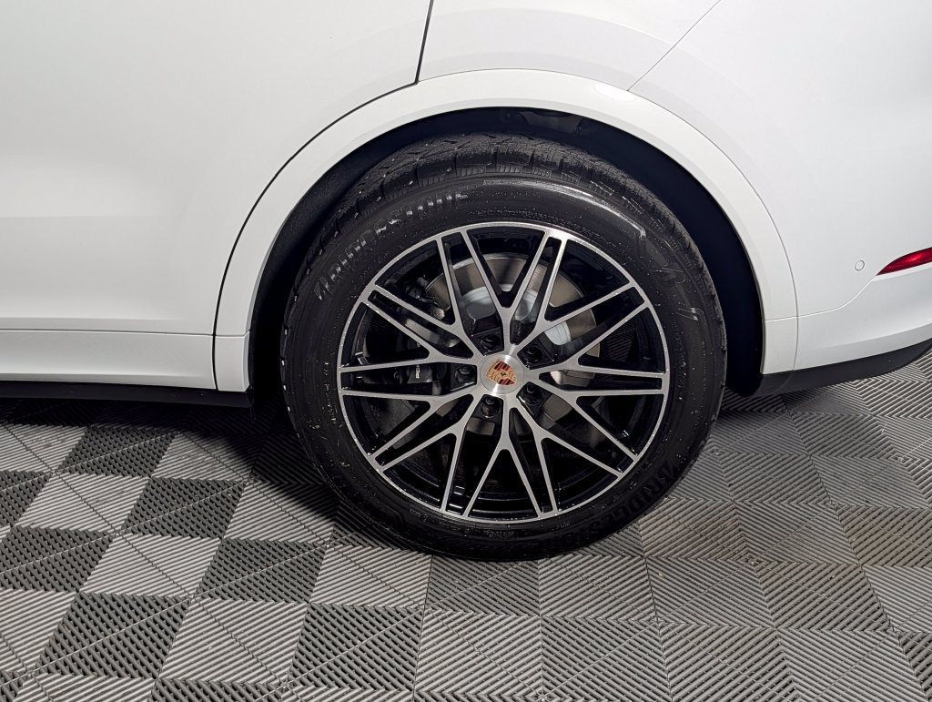 New 2026 Porsche Cayenne AWD/4WD image 12