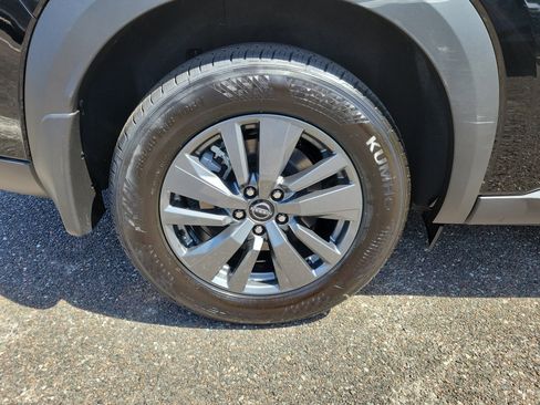 New 2026 Nissan Pathfinder SV FWD image 5