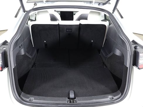 Used 2023 Tesla Model Y Long Range image 24