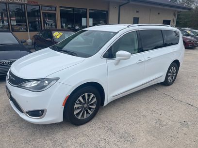 Used 2020 Chrysler Pacifica Touring-L Plus w/ Advanced Safetytec Group