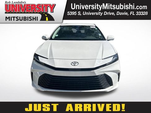 Used 2025 Toyota Camry LE w/ Convenience Package AWD/4WD image 1