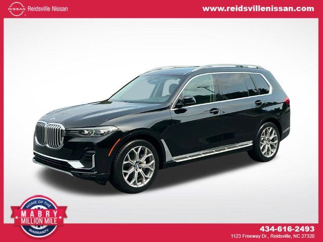 Used 2021 BMW X7 xDrive40i w/ Parking Assistance Package AWD/4WD image 1