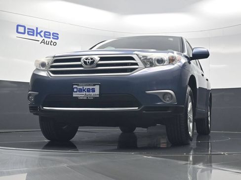 Used 2013 Toyota Highlander SE AWD/4WD image 40