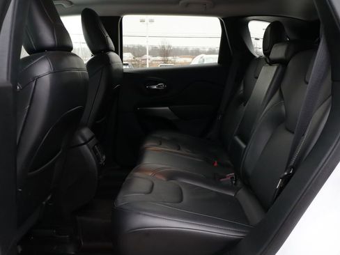 Used 2020 Jeep Cherokee Limited image 39