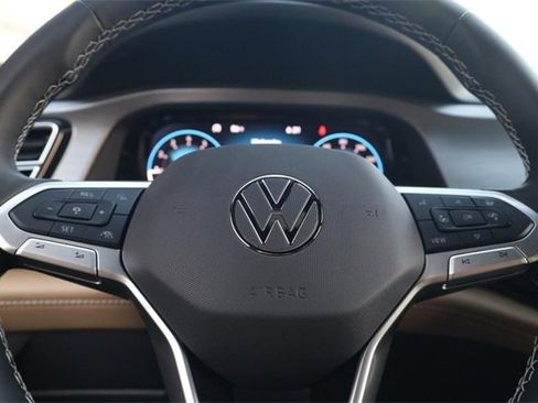 New 2026 Volkswagen Atlas Cross Sport SE image 9