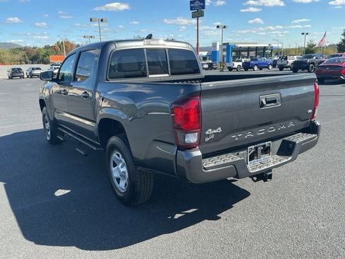 Used 2022 Toyota Tacoma SR image 7