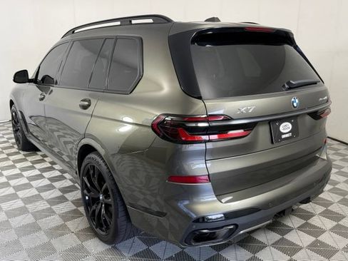 Used 2025 BMW X7 xDrive40i w/ M Sport Package AWD/4WD image 4