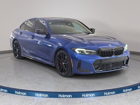 Used 2023 BMW 330i Sedan w/ M Sport Package RWD image 4