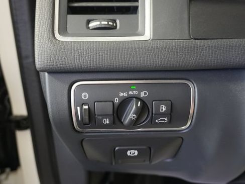 Used 2016 Volvo XC60 T5 Premier AWD/4WD image 17