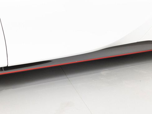 Certified 2022 Ferrari SF90 Spider image 38