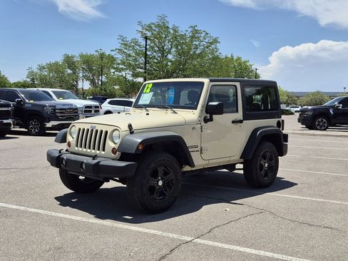 Used 2012 Jeep Wrangler Sport w/ Connectivity Group AWD/4WD image 4