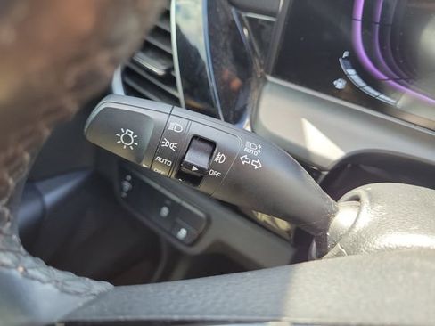 Used 2025 Kia Seltos S FWD image 26
