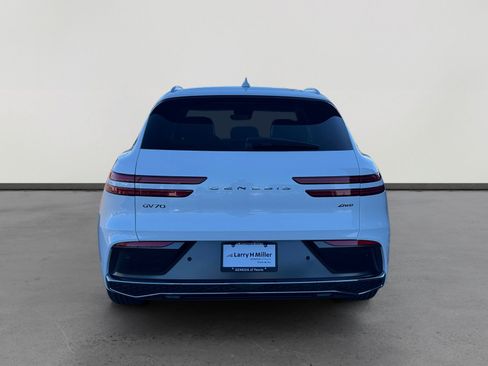 Used 2026 Genesis GV70 2.5T Select image 4
