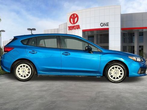 Used 2023 Subaru Impreza 2.0i image 3