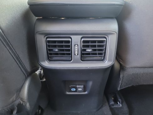 Used 2022 Toyota RAV4 XLE image 16