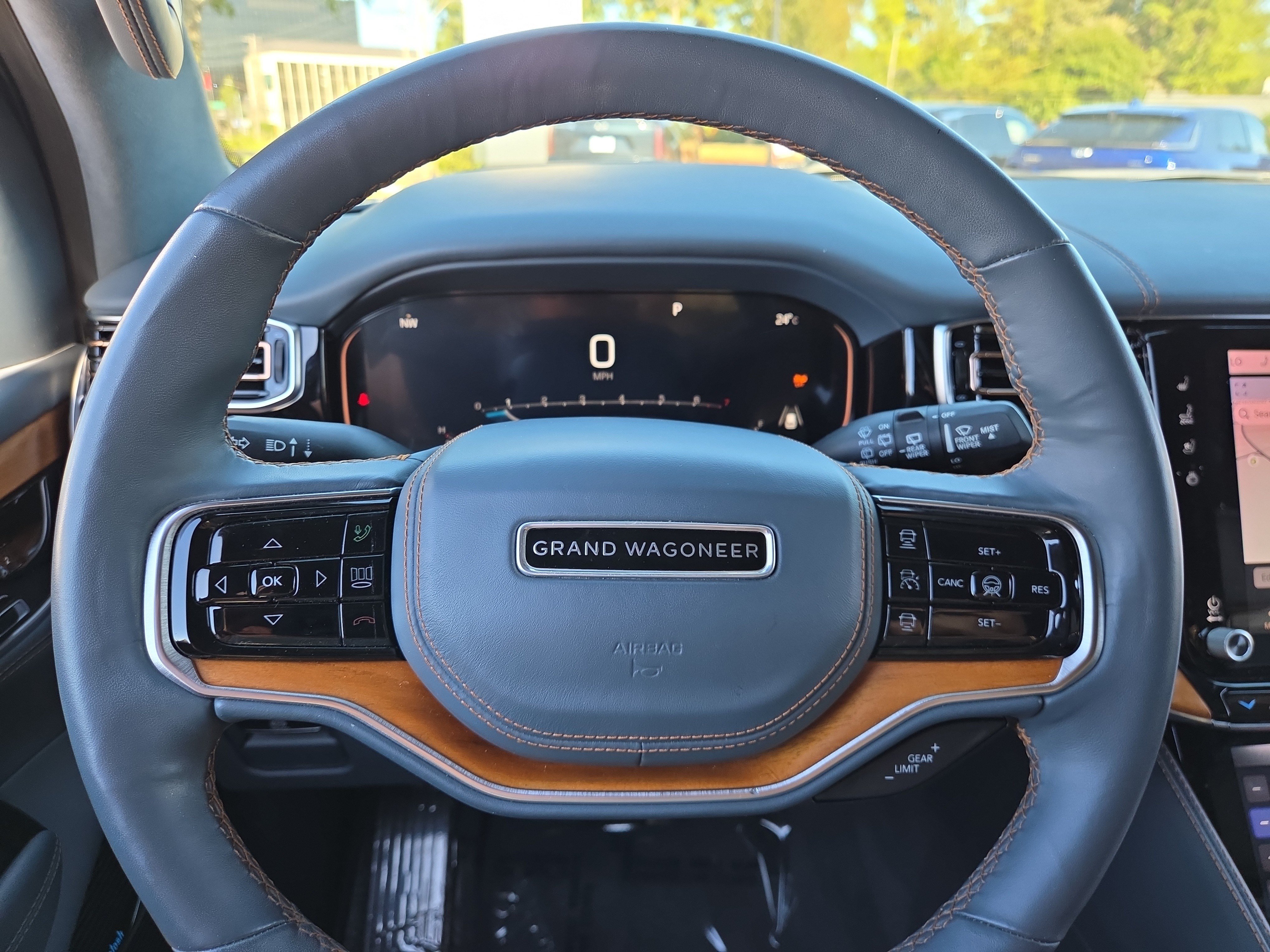 Used 2022 Jeep Grand Wagoneer Series III AWD/4WD image 22