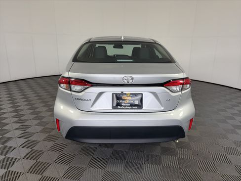 Used 2024 Toyota Corolla LE FWD image 9