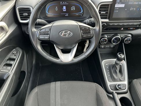 Certified 2023 Hyundai Venue SEL FWD image 12