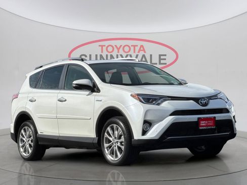 Certified 2018 Toyota RAV4 Limited w/ Advanced Technology Package image 11