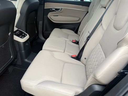New 2026 Volvo XC90 T8 Plus w/ Protection Package Premier AWD/4WD image 21