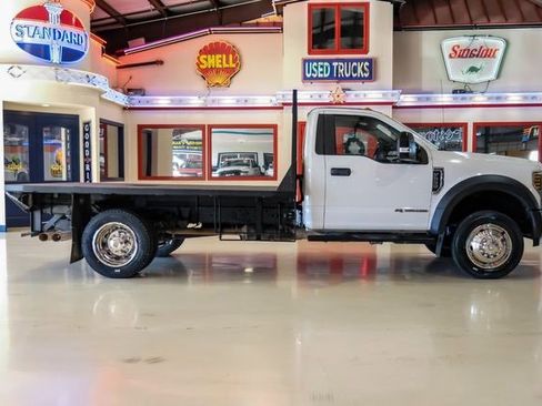 Used 2018 Ford F550 2WD Regular Cab Super Duty image 7