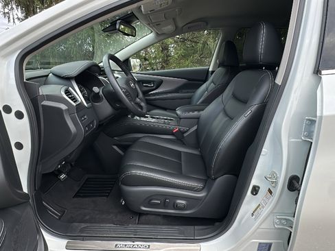 Certified 2024 Nissan Murano SV w/ SV Midnight Edition Package image 13