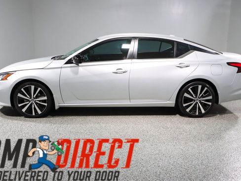 Used 2022 Nissan Altima 2.5 SR FWD image 10