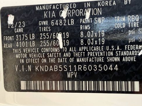 Used 2024 Kia EV9 Light Long Range RWD image 37