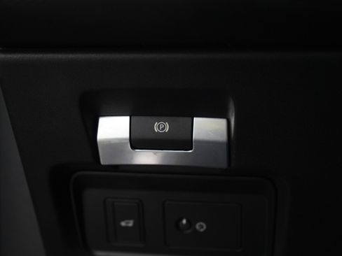 Used 2021 Land Rover Discovery Sport S R-Dynamic image 27