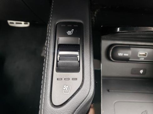 Certified 2022 Kia Telluride SX w/ SX Prestige Package AWD/4WD image 24