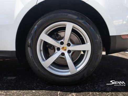 Used 2018 Porsche Macan image 44