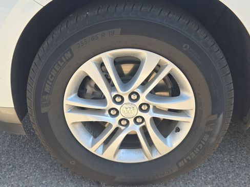 Used 2021 Buick Enclave Essence w/ Sound and Sites Package FWD image 13