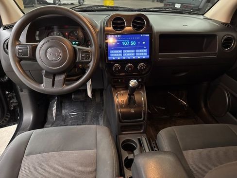 Used 2012 Jeep Compass Sport image 9